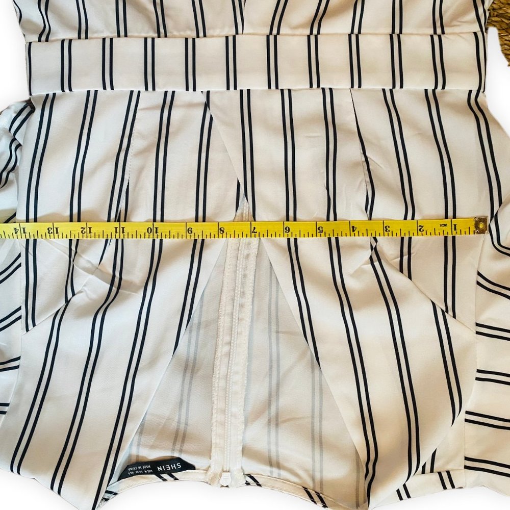 White Striped Romper Belted V Neck Summer Casual Vacation Outfit M - Picture 6 of 7